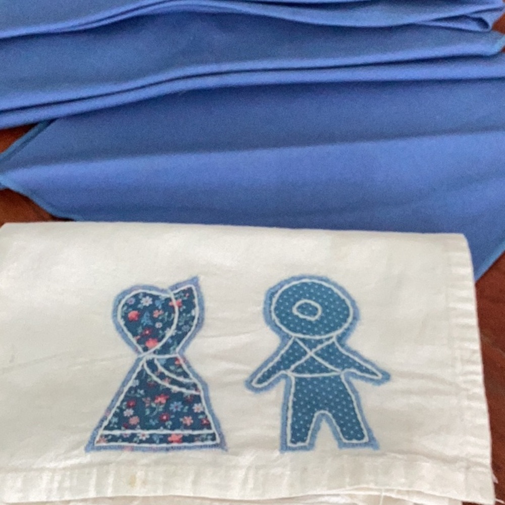 🫐 Periwinkle Blue FOUR NAPKINS Cloth DEADSTOCK NWOT 18"
